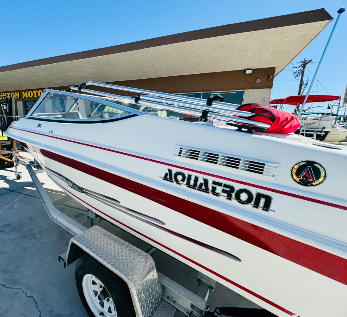 2001 White /white/red Aquatron 180 , located at 2190 Hwy 95, Bullhead City, AZ, 86442, (928) 704-0060, 0.000000, 0.000000 - On consignment this 2001 Aquatron 180. 3.0 engine. 18ft in length. nice bimini top . interior has some damage. price reduced. Runs great. - Photo#5